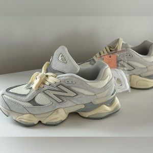 NWT New Balance 9060 Unisex running shoes 8